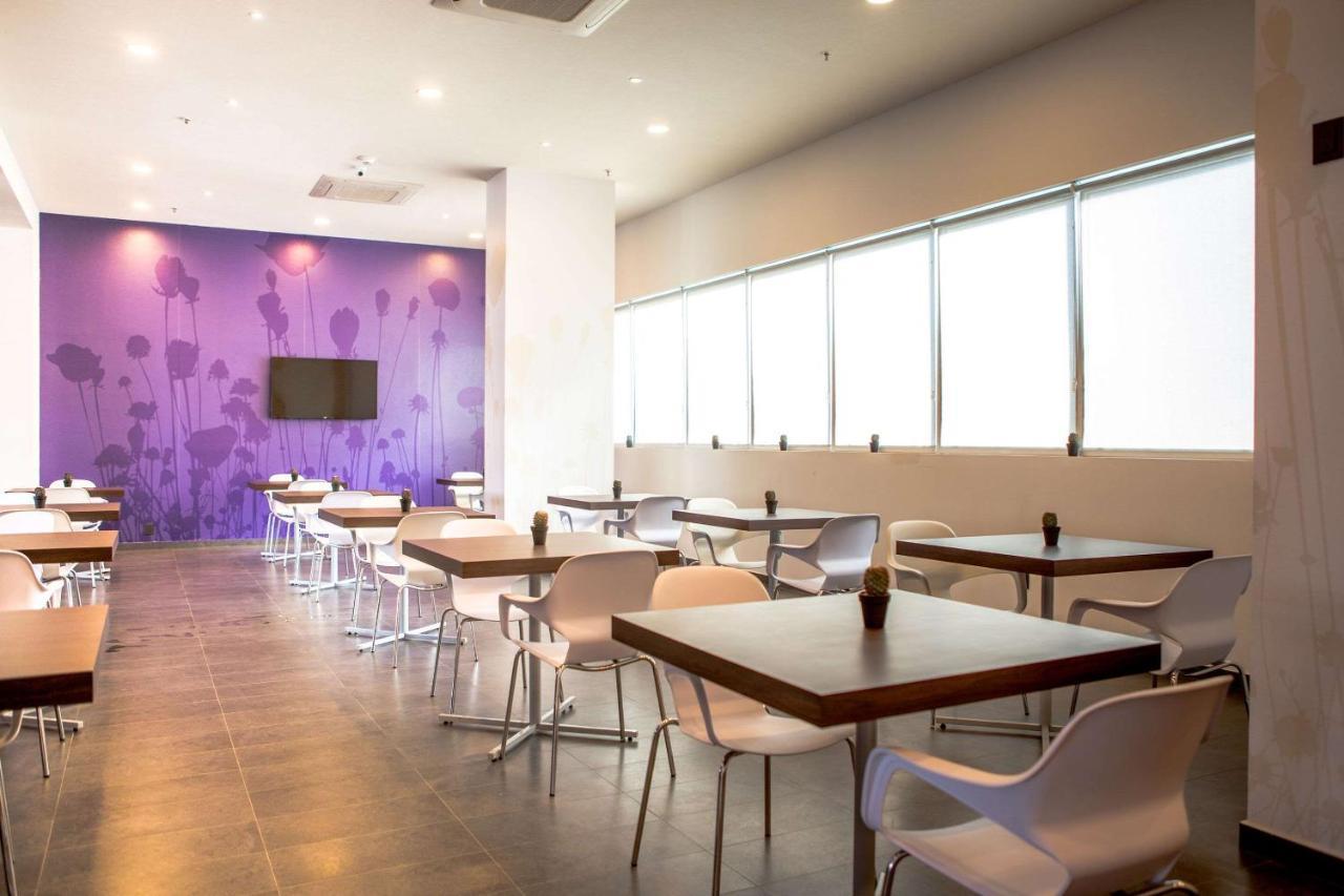 Sleep Inn Guadalajara Galerias エクステリア 写真